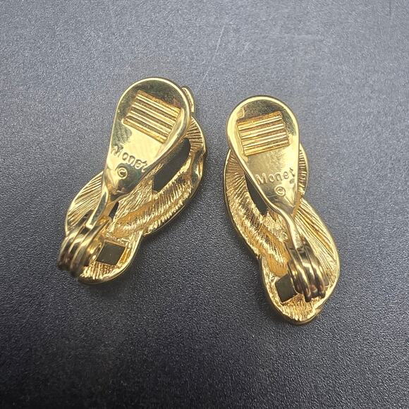 Monet Gold Tone Twisted Clip On Earrings Vintage Costume Jewelry - Picture 4 of 7